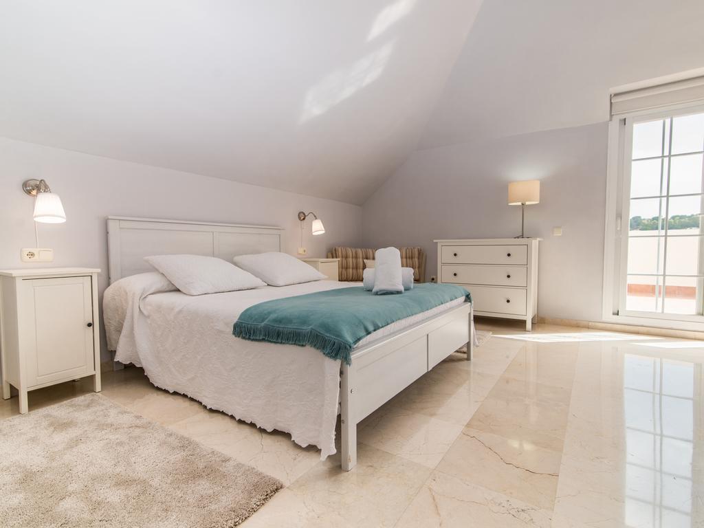 River Garden Spacious Penthouse * Marbella